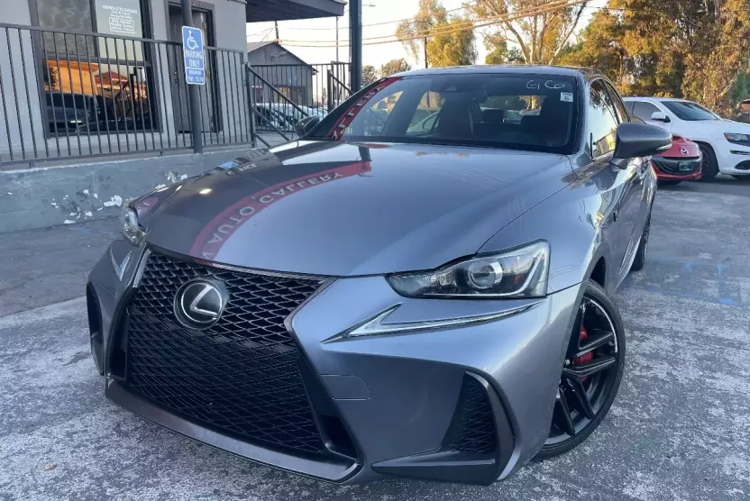 2017 Lexus IS 200t F SPORT photo 1
