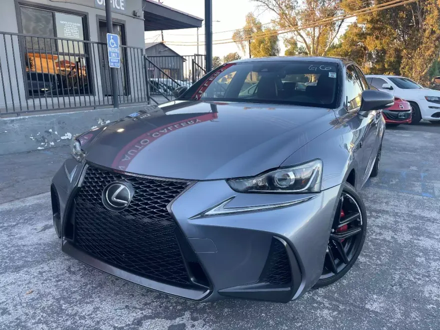 2017 Lexus IS 200t F SPORT photo 1