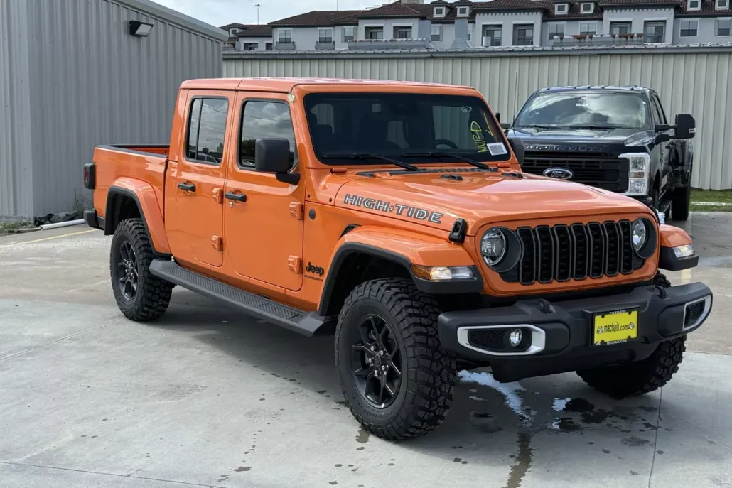 2025 Jeep Gladiator Sport photo 1