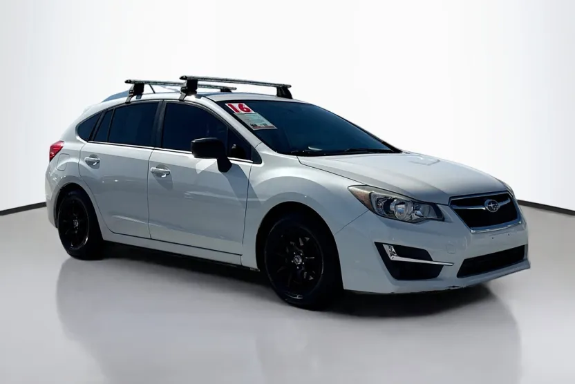 2016 Subaru Impreza 2.0i photo 1