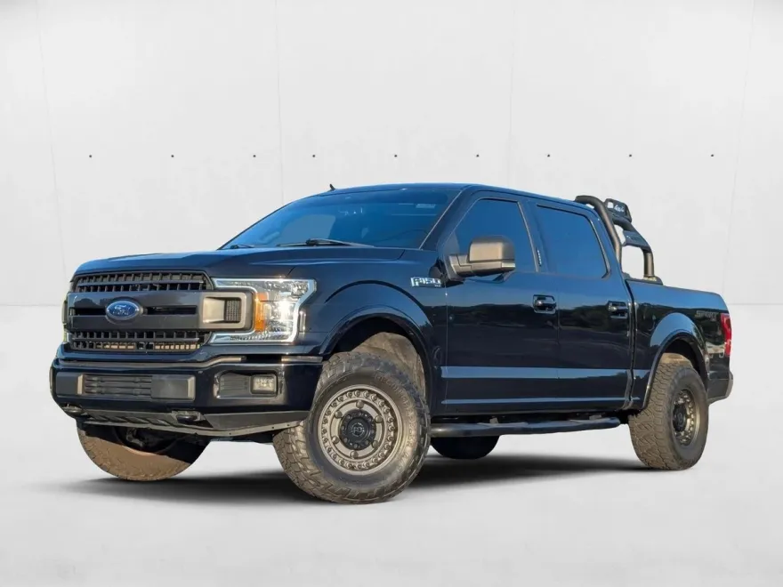 2020 Ford F-150 XLT photo 1