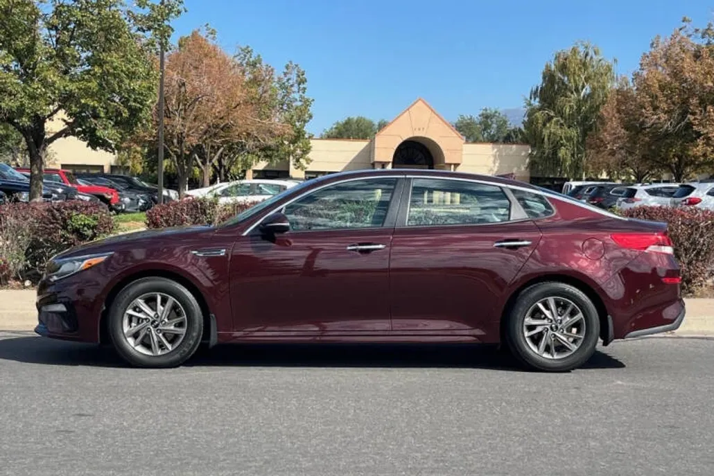 2019 Kia Optima LX S photo 1