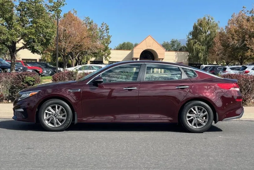 2019 Kia Optima LX S photo 1
