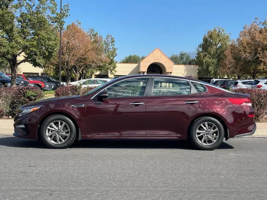 2019 Kia Optima LX S photo 1
