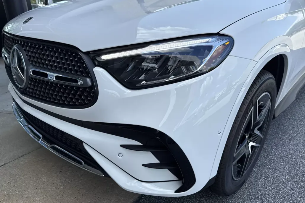 2026 Mercedes Benz GLC 300 4MATIC photo 1