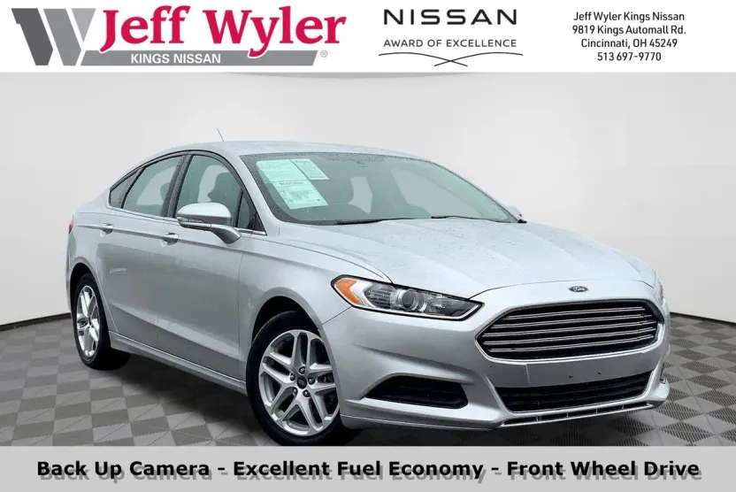 2016 Ford Fusion SE photo 1
