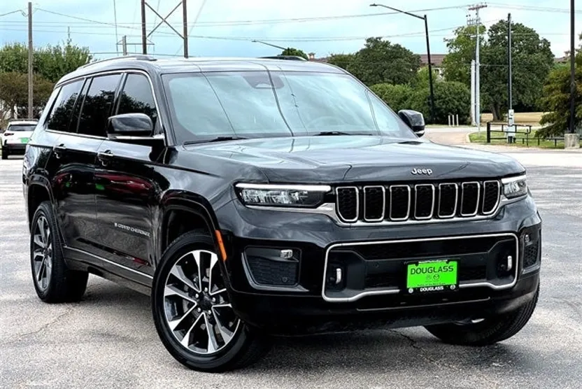 2021 Jeep Grand Cherokee Overland photo 1