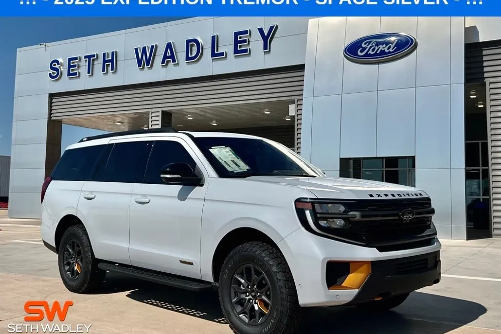 2025 Ford Expedition photo 1