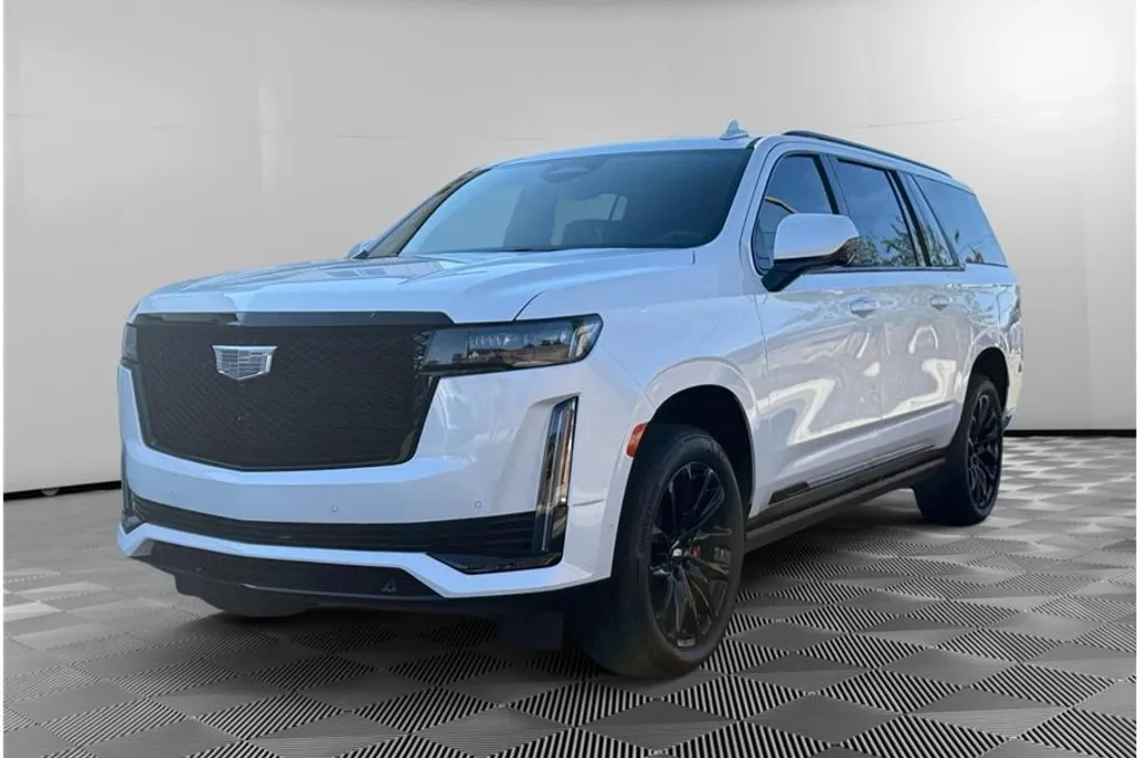 2023 Cadillac Escalade ESV Sport Platinum photo 1
