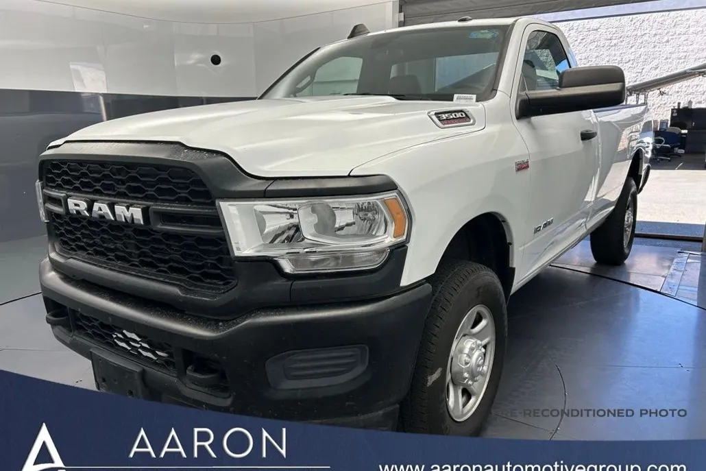 2022 Ram 3500 Tradesman photo 1
