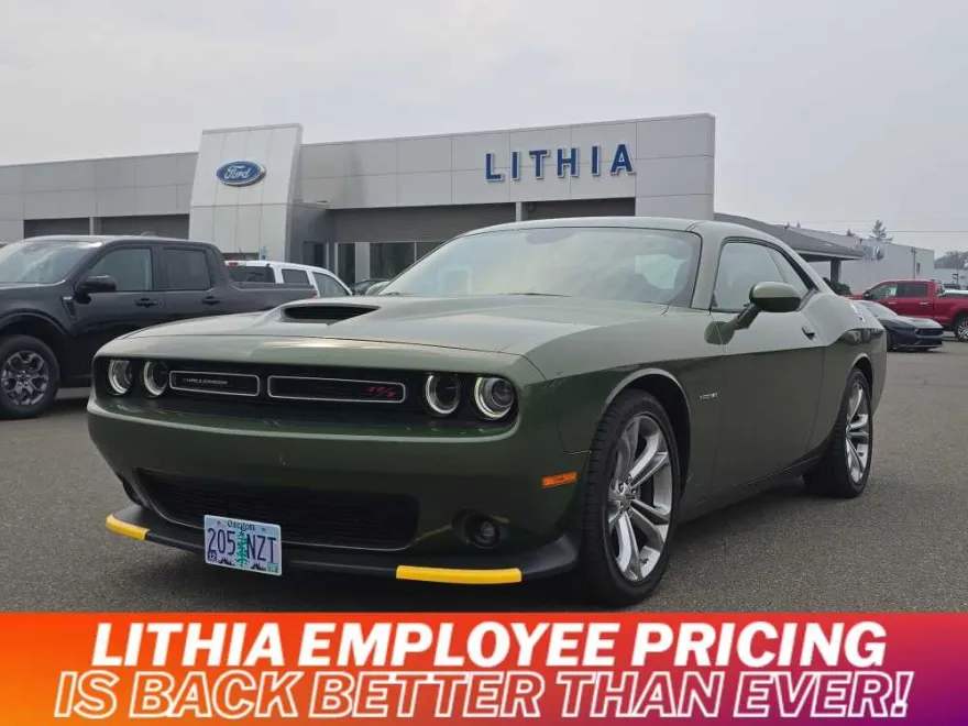 2022 Dodge Challenger R/T photo 1