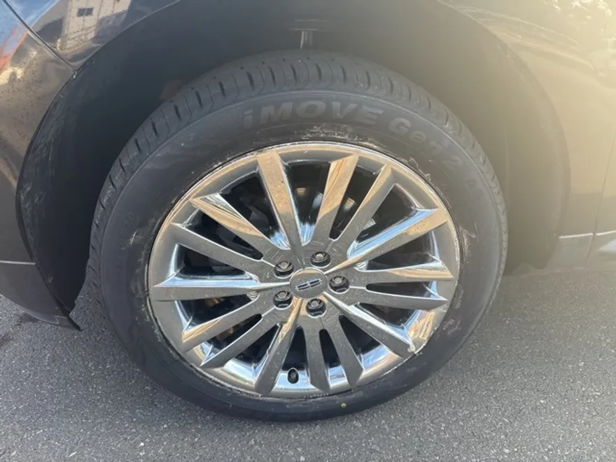 2013 Lincoln MKX Base photo 1