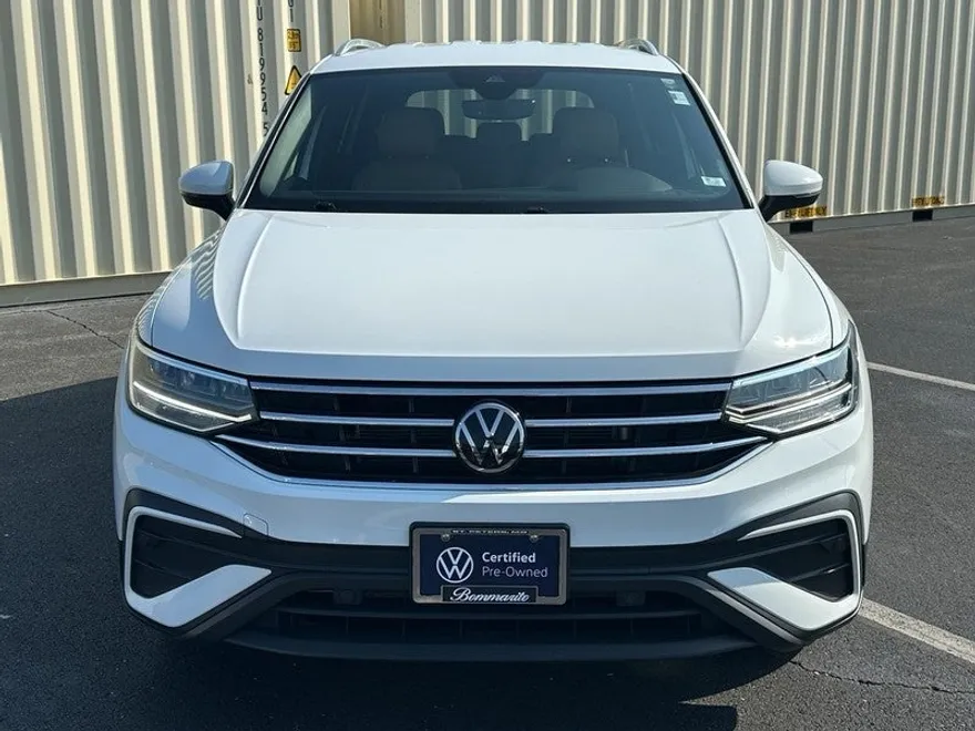 2022 Volkswagen Tiguan SE photo 1