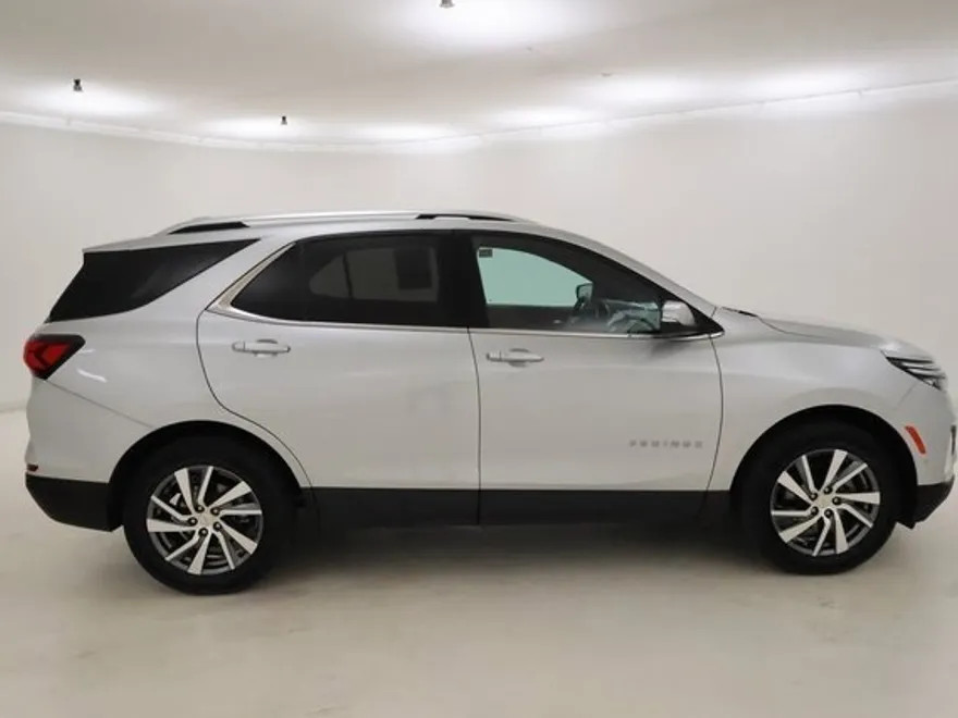 2022 Chevrolet Equinox Premier photo 1