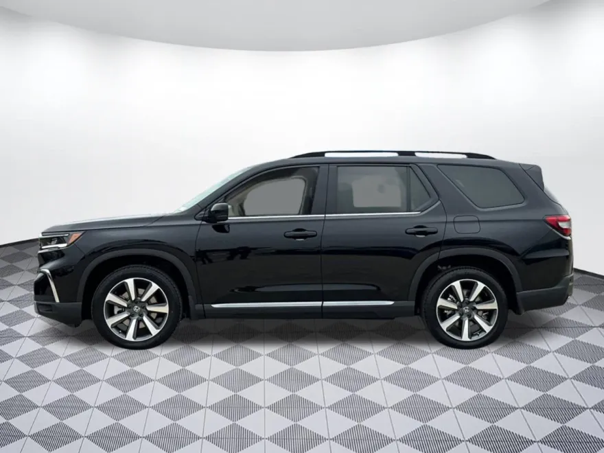 2025 Honda Pilot Elite photo 1