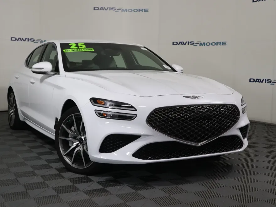 2025 Genesis G70 2.5T photo 2