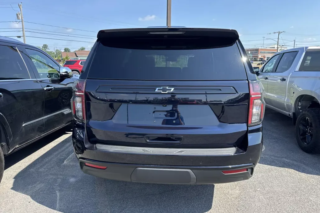 2024 Chevrolet Tahoe Z71 photo 1