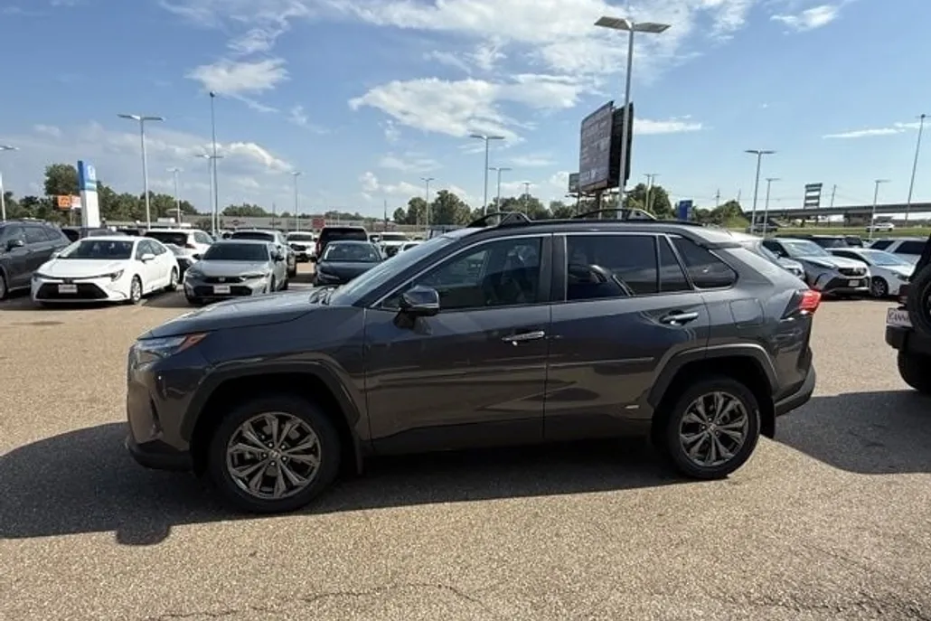2023 Toyota RAV4 Hybrid Limited photo 1