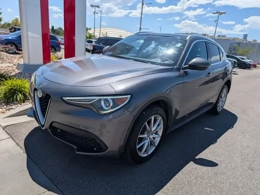 2018 Alfa Romeo Stelvio Ti photo 1