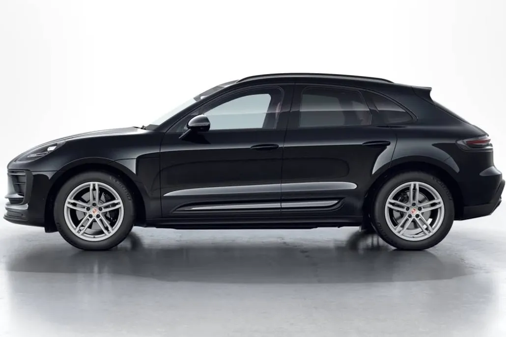 2026 Porsche Macan T photo 1