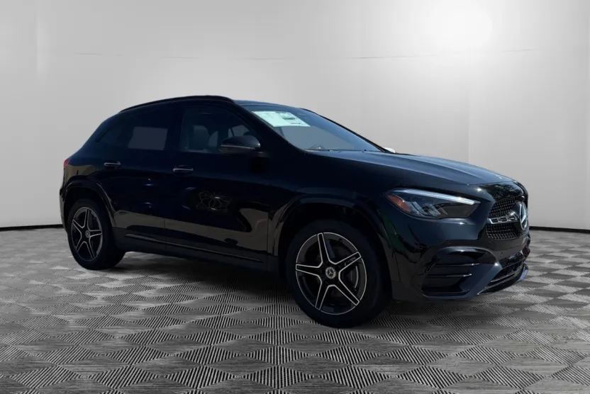 2026 Mercedes Benz GLA 250 4MATIC photo 1