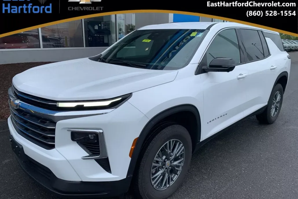 2024 Chevrolet Traverse 2LT photo 1
