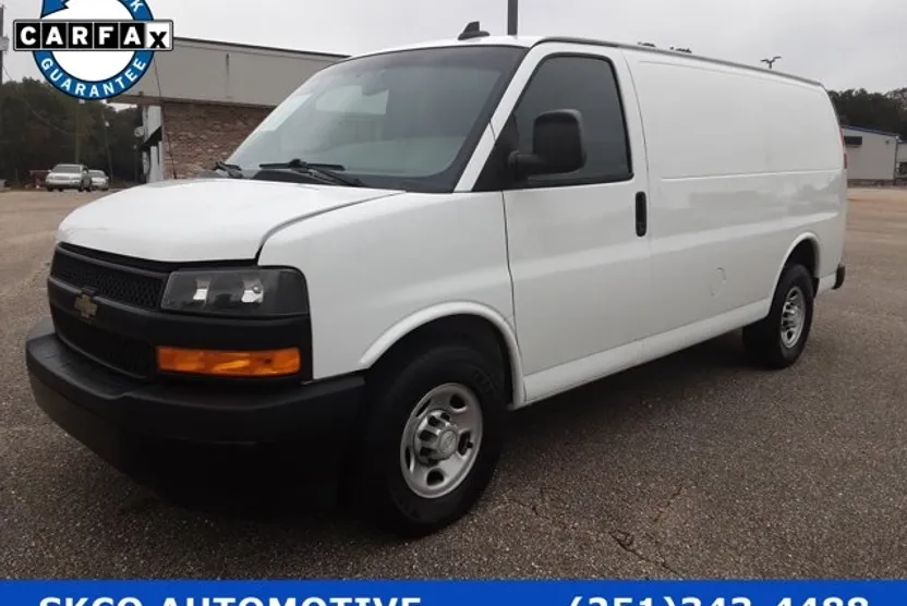 2018 Chevrolet Express Van photo 1