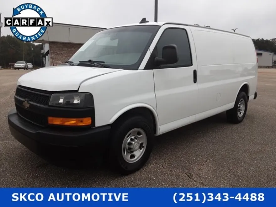 2018 Chevrolet Express Van photo 1