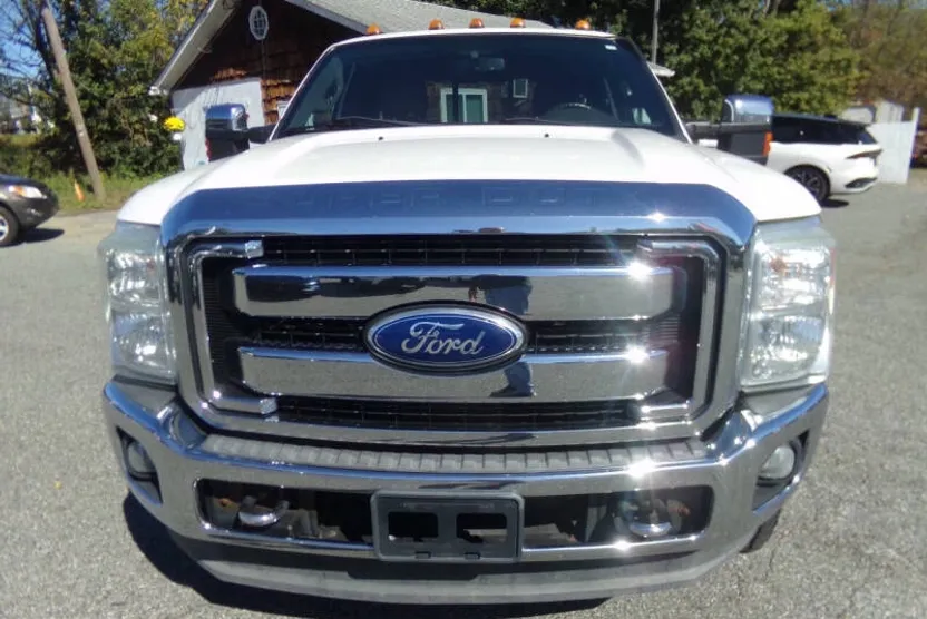 2011 Ford F-250 Lariat photo 1