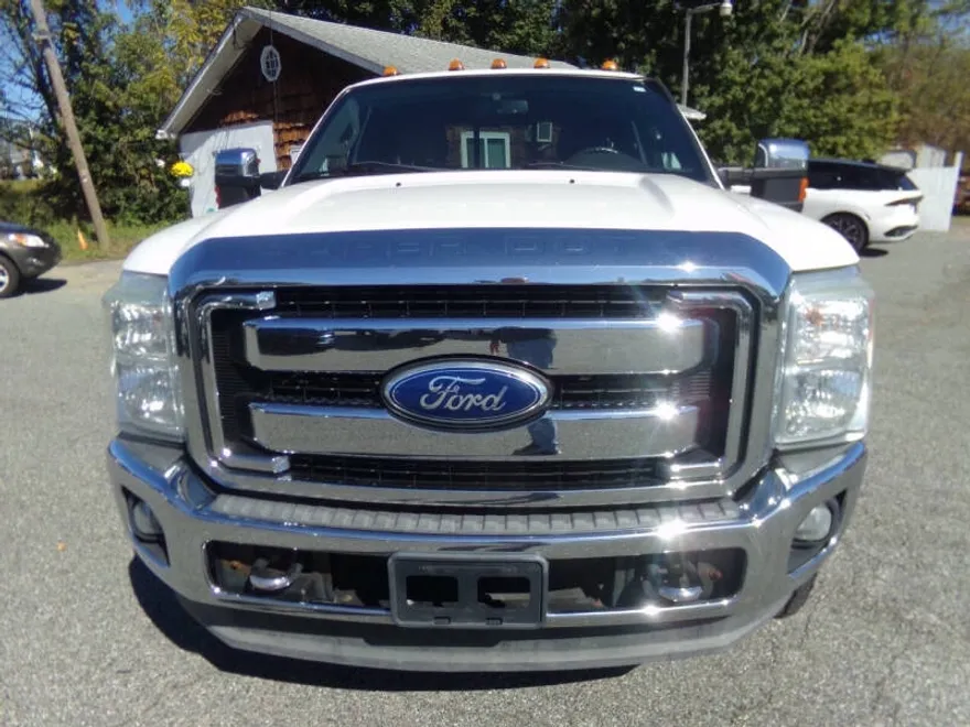2011 Ford F-250 Lariat photo 1
