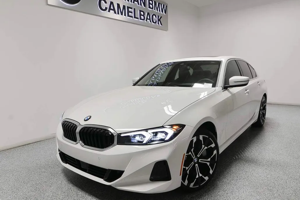 2025 Bmw 330i photo 1