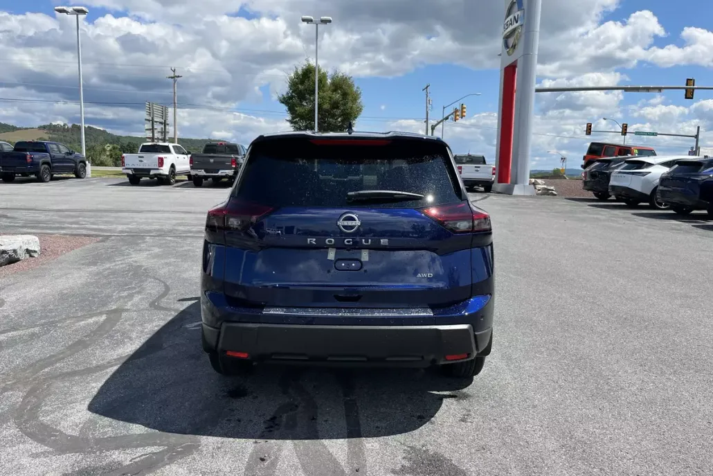 2026 Nissan Rogue SV photo 1