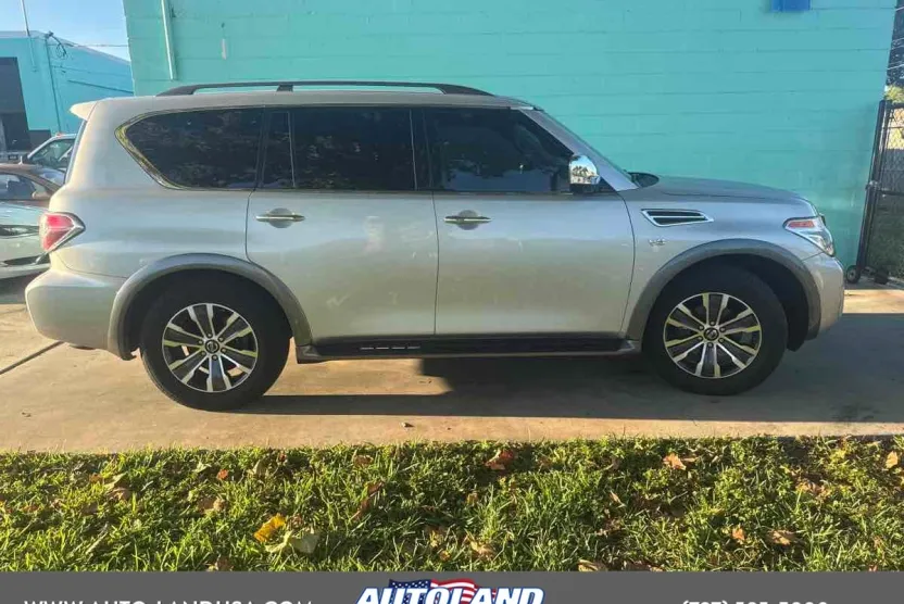 2020 Nissan Armada SL photo 1