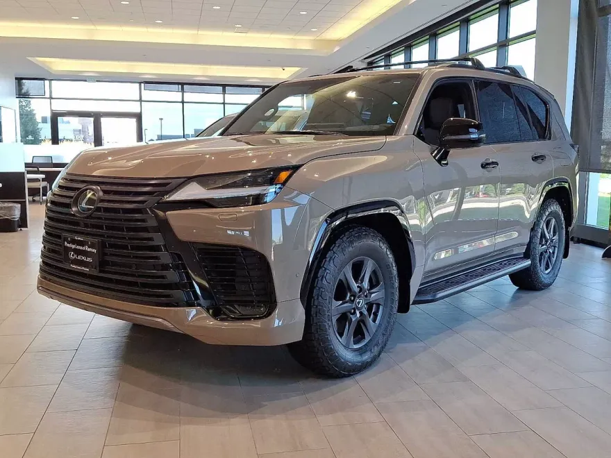 2025 Lexus LX photo 1