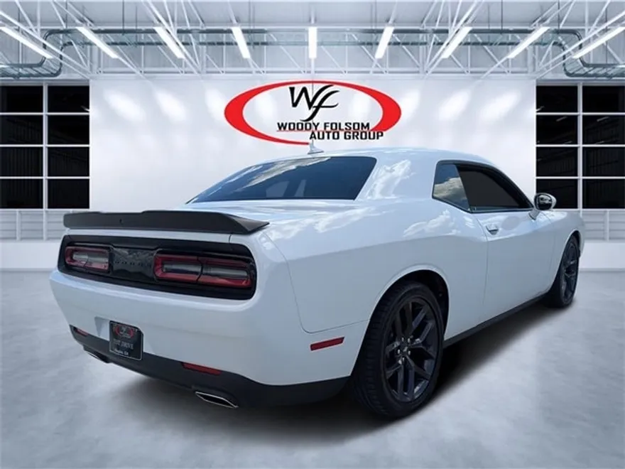 2022 Dodge Challenger GT photo 1