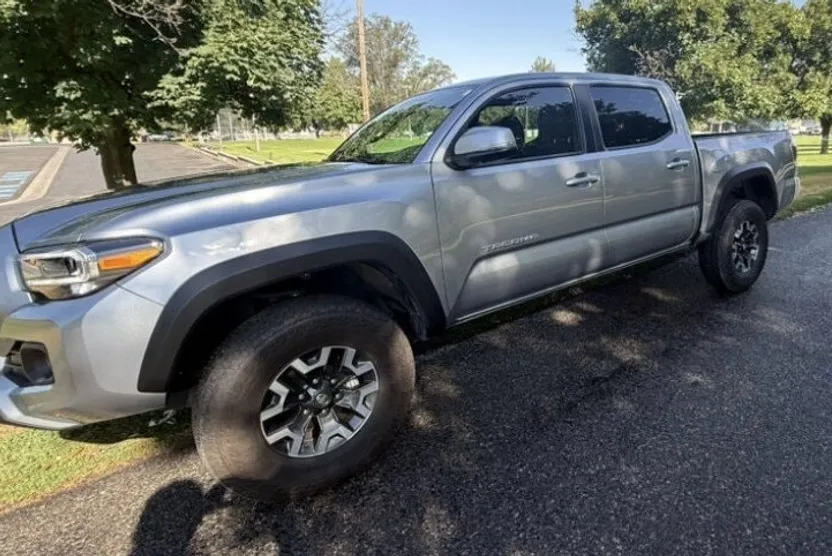 2023 Toyota Tacoma TRD Off-Road V6 SR photo 1