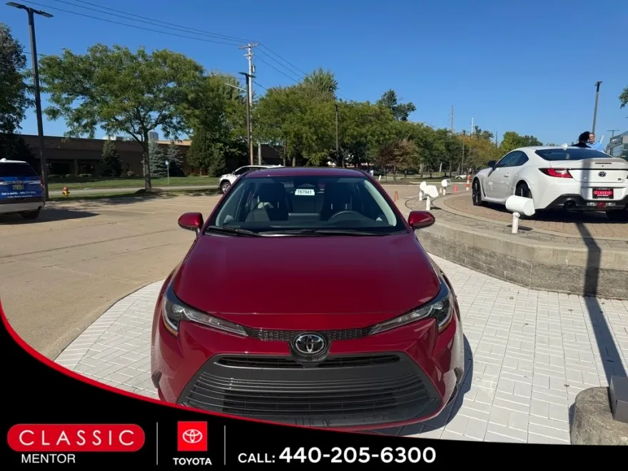 2026 Toyota Corolla LE photo 1