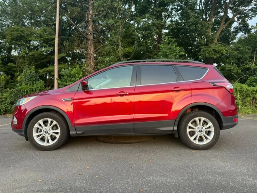 2018 Ford Escape SE photo 1