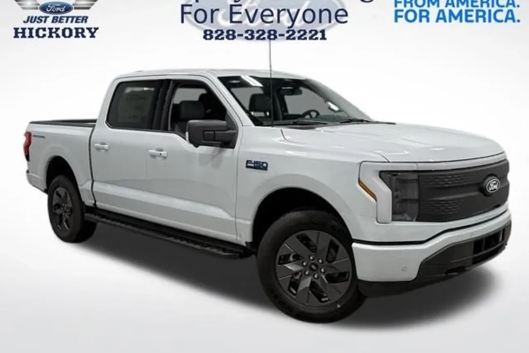 2025 Ford F-150 Lightning photo 1