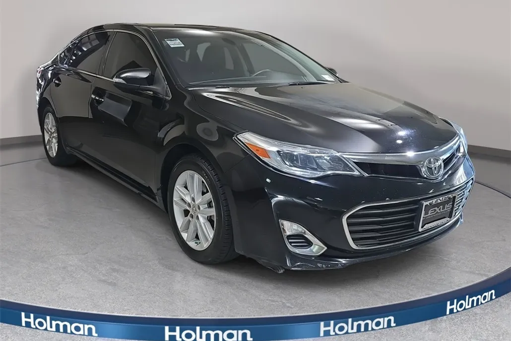 2013 Toyota Avalon XLE photo 1