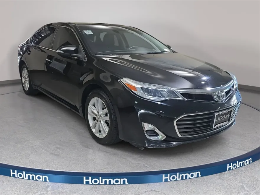 2013 Toyota Avalon XLE photo 1