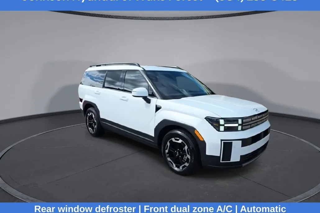 2025 Hyundai Santa Fe SEL photo 1