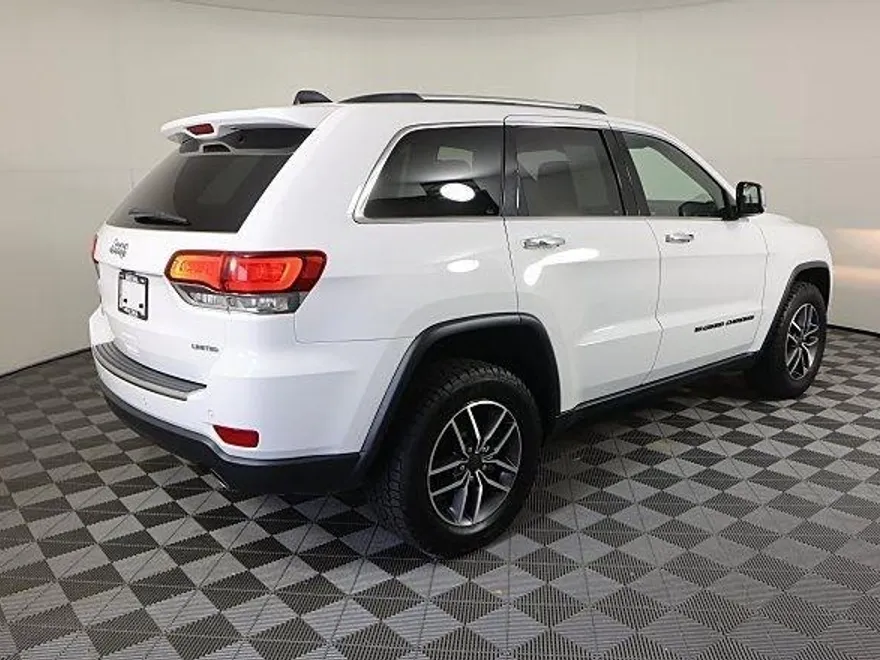 2022 Jeep Cherokee Limited Sport photo 1