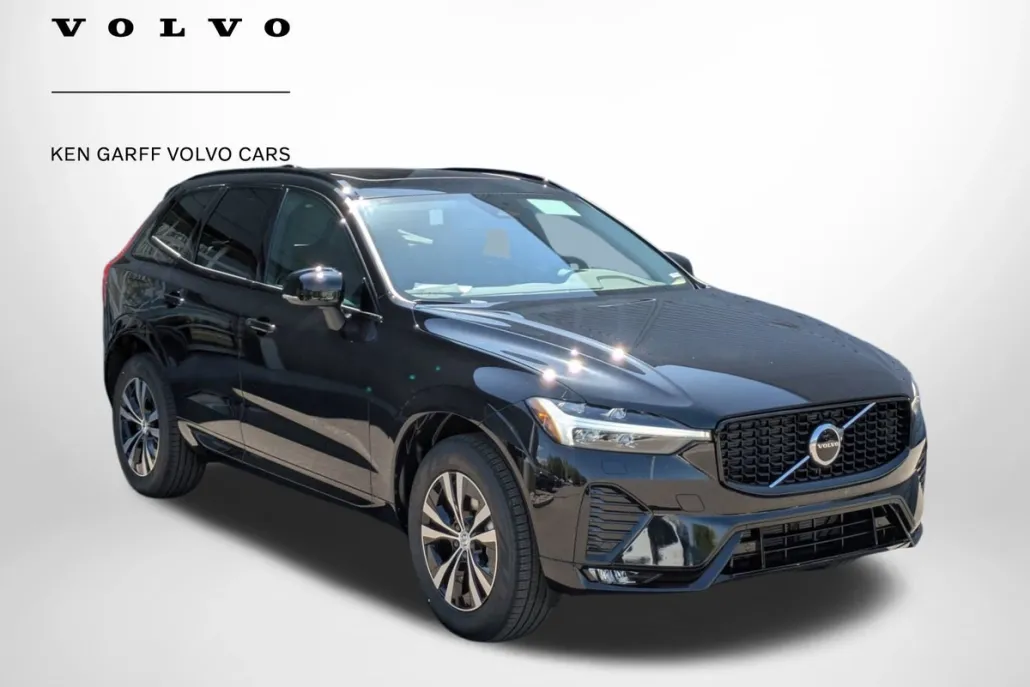 2025 Volvo XC60 Core photo 1