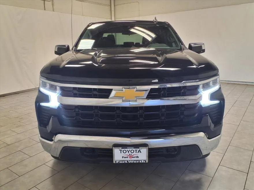2023 Chevrolet Silverado 1500 LT photo 1