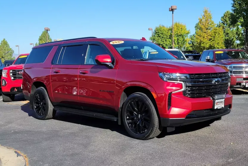 2021 Chevrolet Suburban RST photo 1
