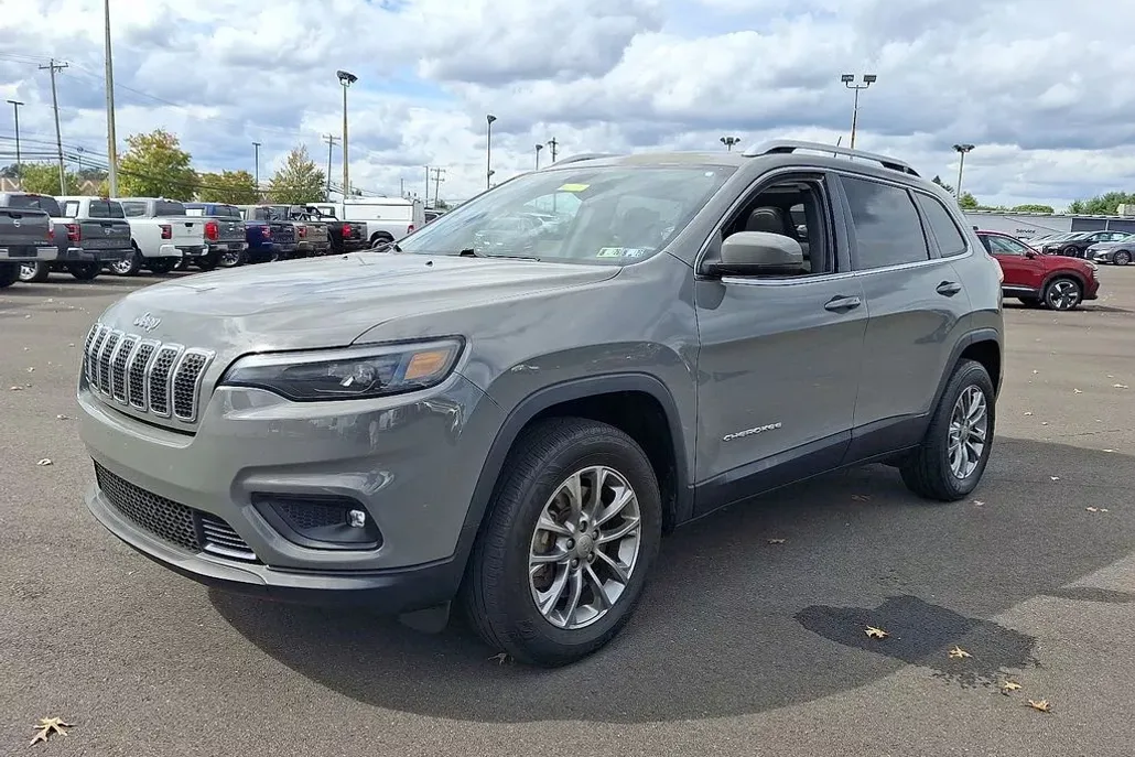 2019 Jeep Cherokee Latitude photo 1