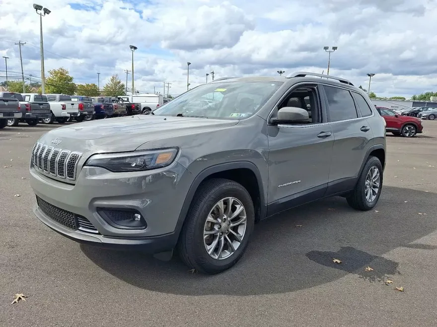 2019 Jeep Cherokee Latitude photo 1