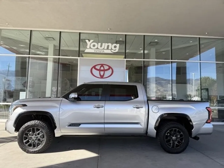 2024 Toyota Tundra Platinum photo 1