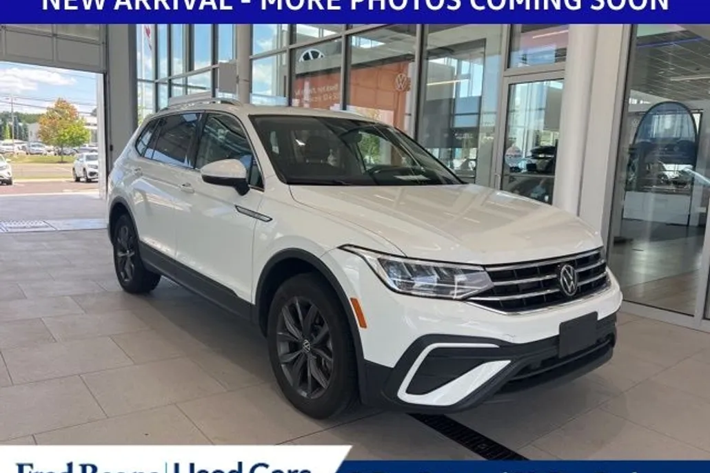 2022 Volkswagen Tiguan SE photo 1